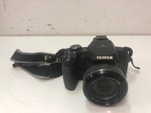 2021.6.5-フジフィルム-FUJIFILM-FINEPIX-S1-3300-300x225